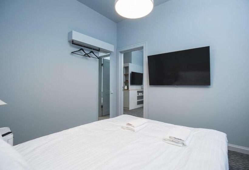 اتاق استاندارد چهار تخته, Roze Park Rooms
