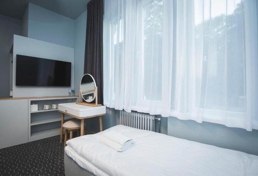 اتاق استاندارد چهار تخته, Roze Park Rooms