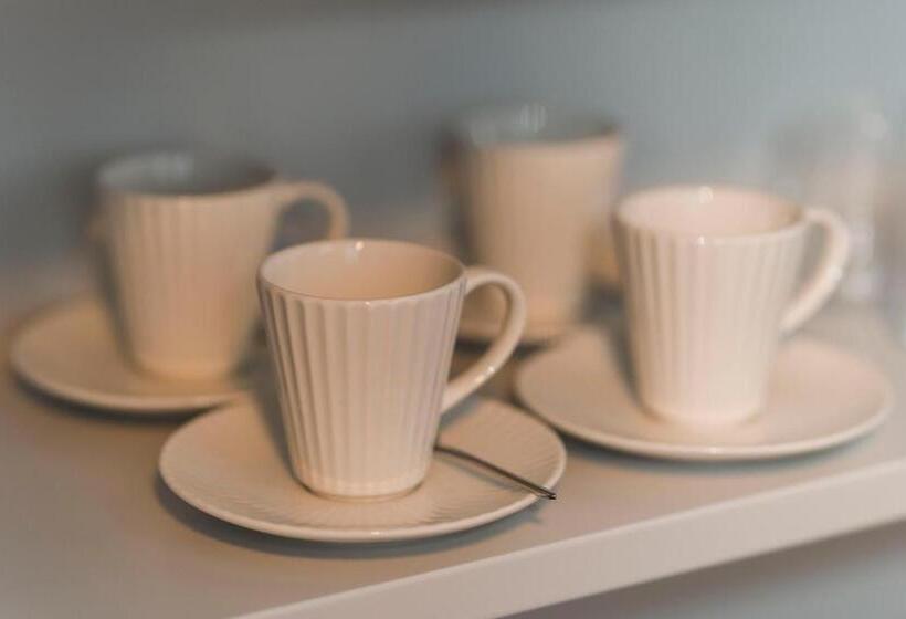 اتاق استاندارد چهار تخته, Roze Park Rooms