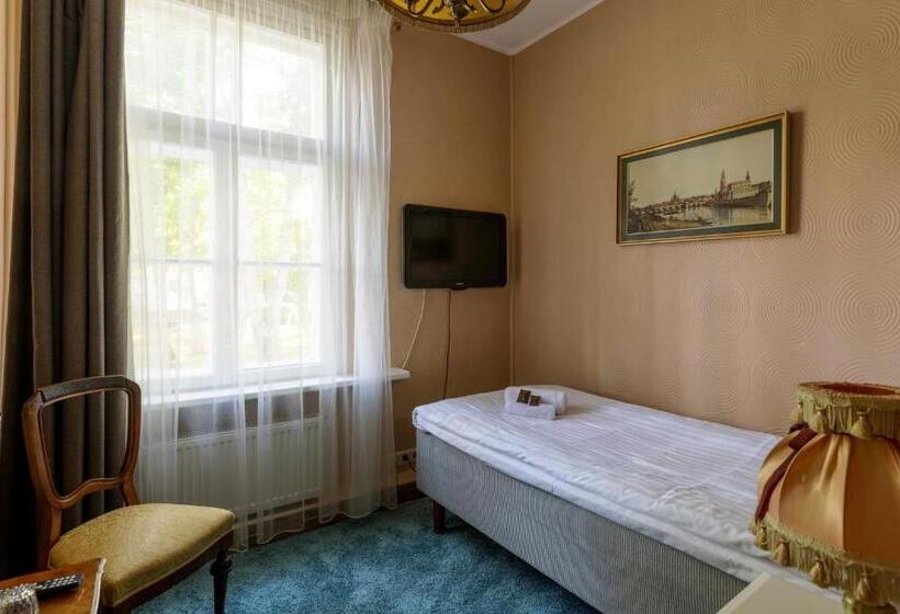 اتاق استاندارد چهار تخته, Boutique Hotel Virkas Muiža