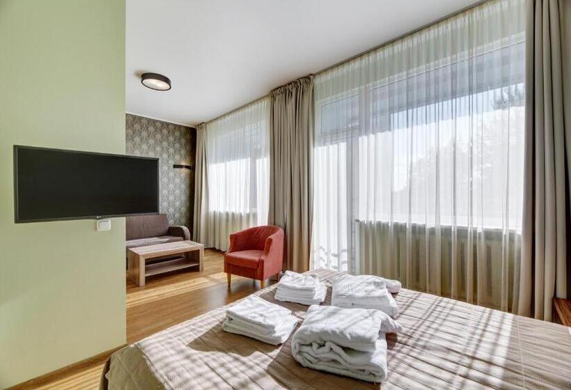 اتاق خانوادگی, Estonia Medical Spa &