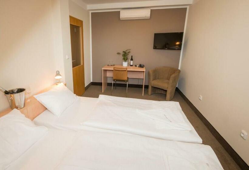 Номер Стандарт, Relax Hotel Stork