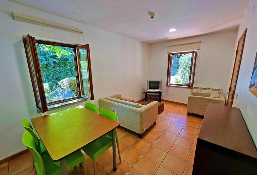 バンガローの２ベッドスタンダードルーム, Hi Geres   Pousada De Juventude Do Gerês