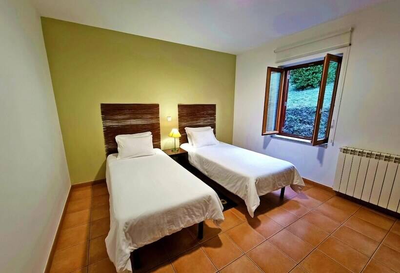 バンガローの２ベッドスタンダードルーム, Hi Geres   Pousada De Juventude Do Gerês