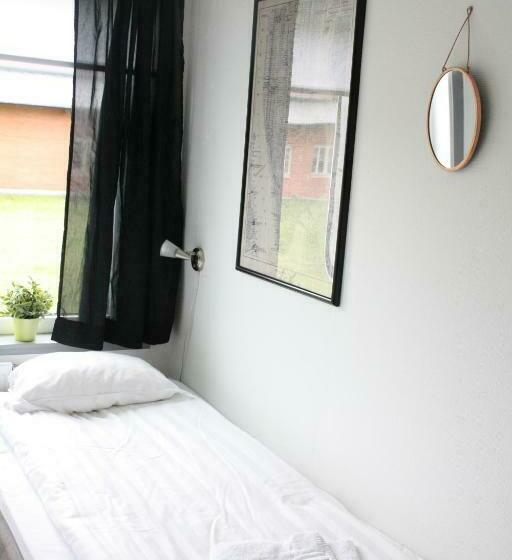 Quarto Estandar Banheiro Compartilhado, Uncle Joe's