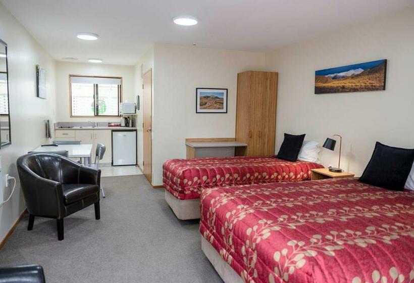Студия Стандарт, Asure Aspiring Court Motel