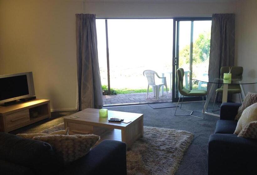 스위트 킹사이즈 침대, Baywaterviews