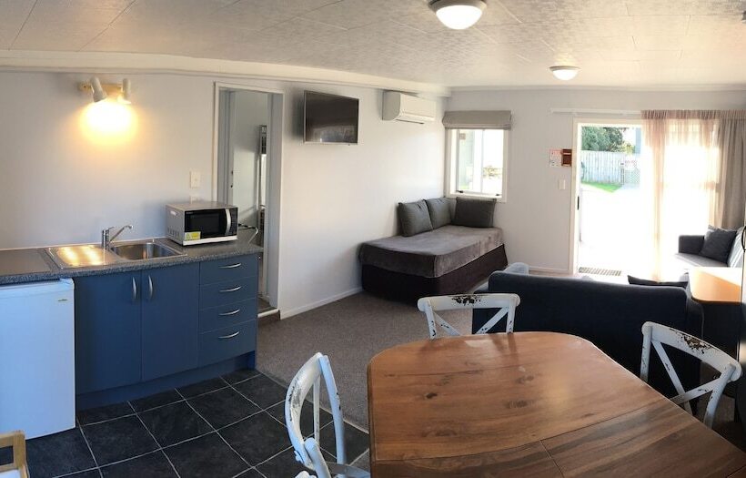 Апартаменты 1 Спальня с Видом, Collingwood Park Motel