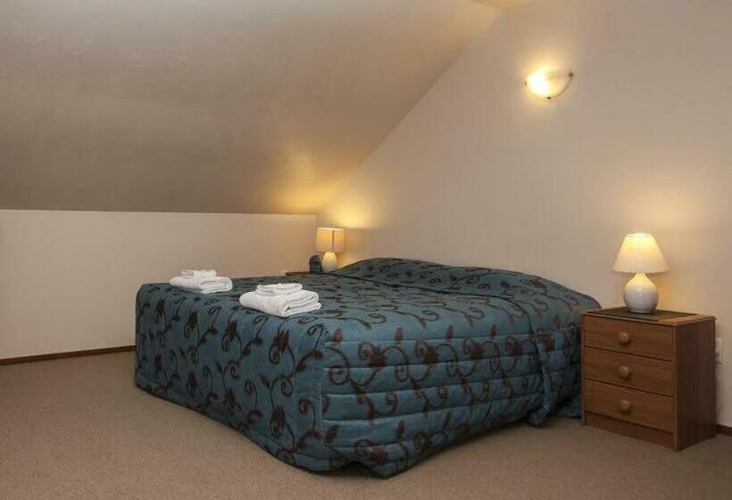 إستوديو قياسى, Garden City Motel