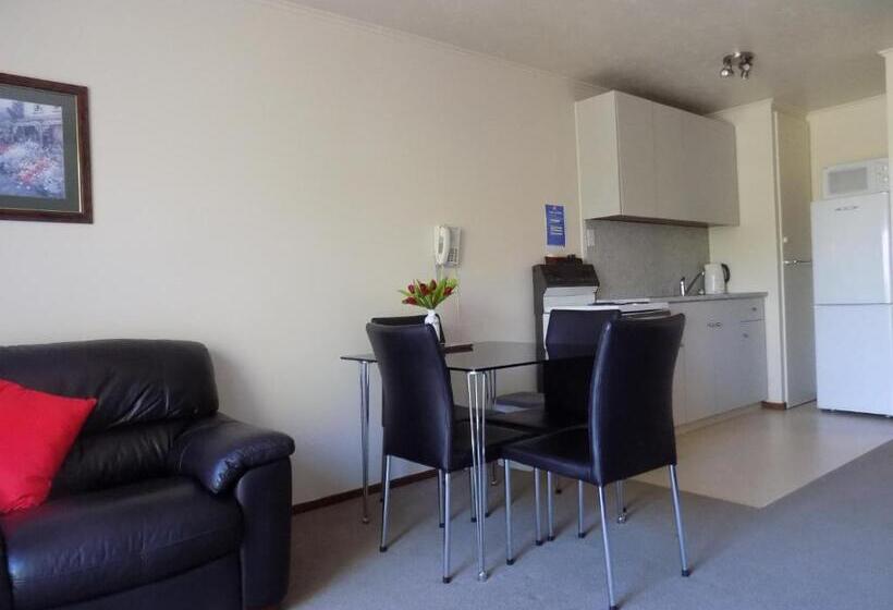 إستوديو قياسى, Garden City Motel