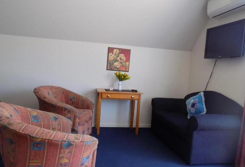 إستوديو قياسى سرير كينج, Garden City Motel