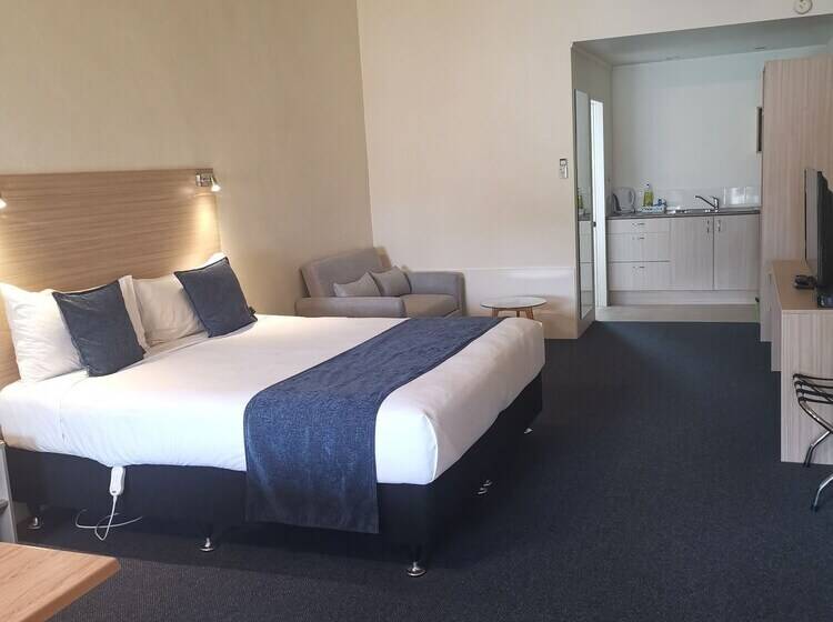 استودیو استاندارد با تخت کینگ, Captains Quarters Motor Inn