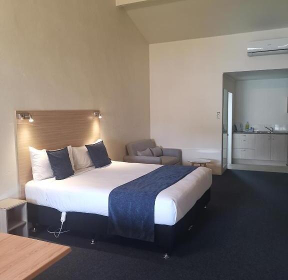 استودیو استاندارد با تخت کینگ, Captains Quarters Motor Inn
