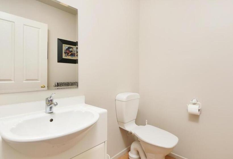 Люкс 2 Спальни, Olive House Bed And Breakfast