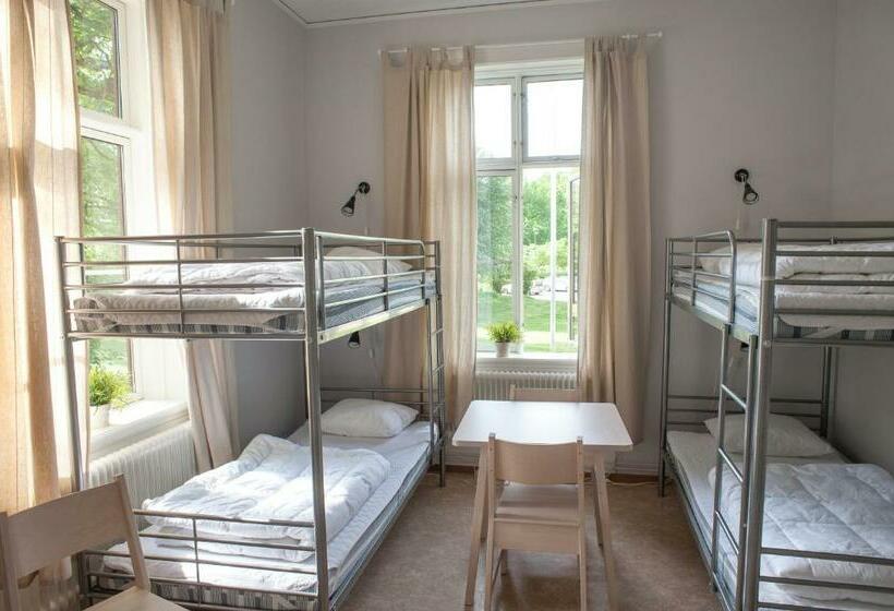 Номер Стандарт Четырехместный Совместный Санузел, Ronneby Brunnspark Vandrarhem Och B&b