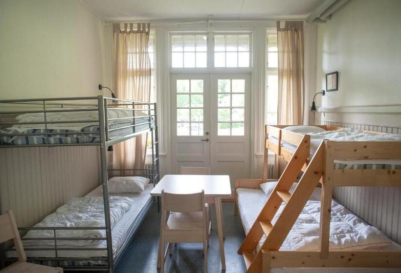 浴室共有ファミリールーム, Ronneby Brunnspark Vandrarhem Och B&b