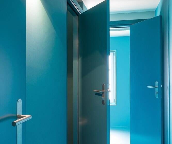 Номер Стандарт Четырехместный Совместный Санузел, Avenches Youth Hostel