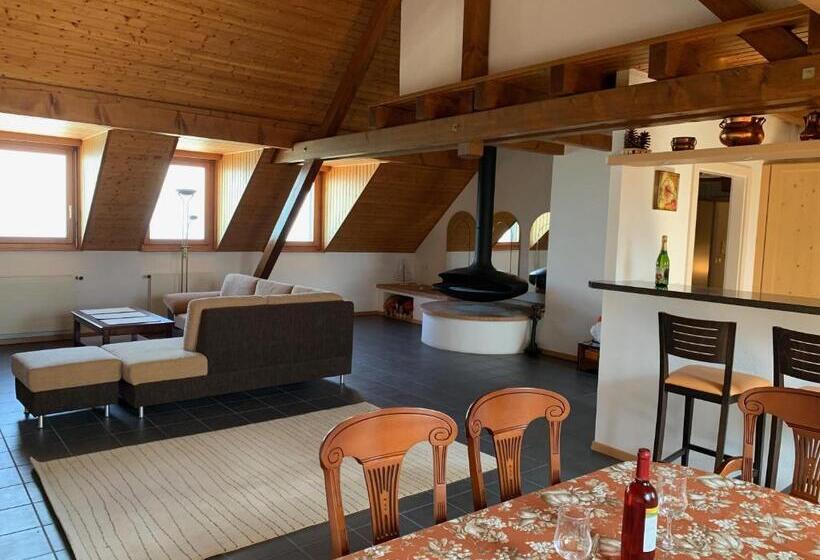 سوئیت 2 خوابه, Du Quai