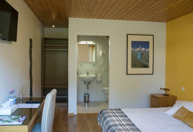 Номер Стандарт, Motel Restaurant 13 Etoiles