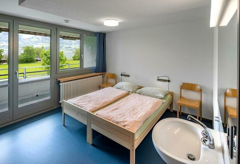 バス共有のスタンダードルーム, Rapperswil Jona Youth Hostel