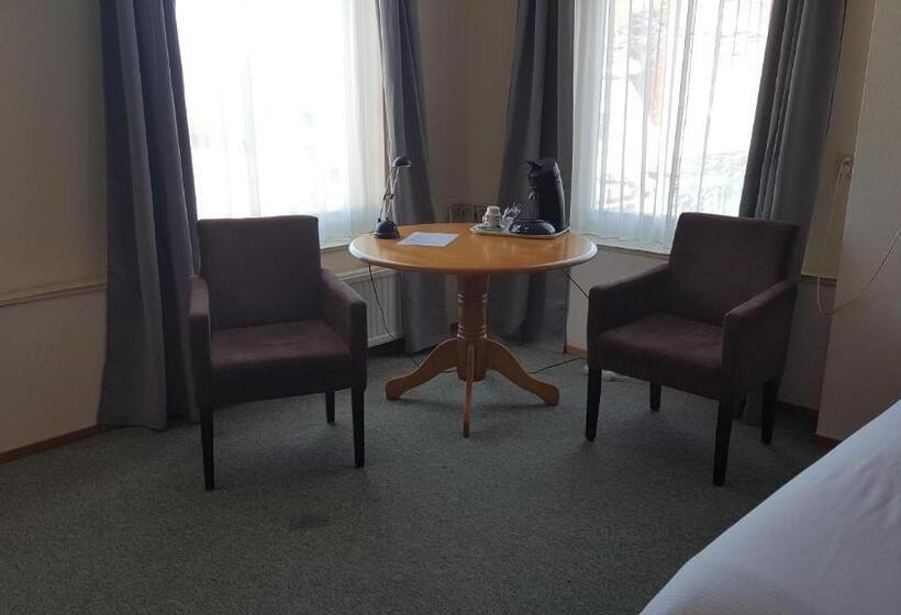 غرفة قياسية سرير كينج, Het Gemeentehuis Uithuizen
