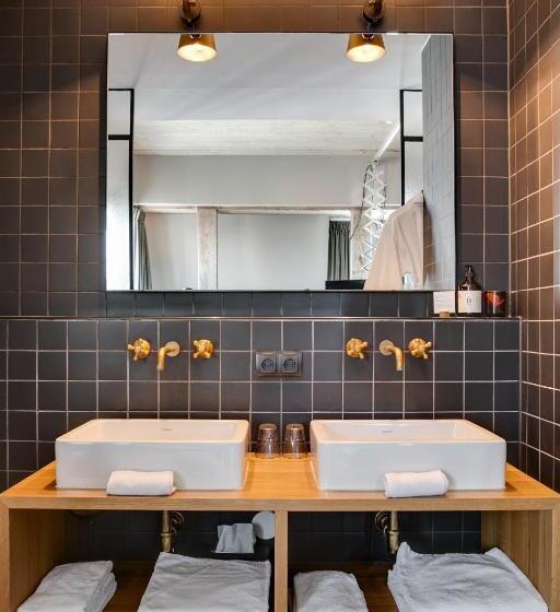 Deluxe Suite King Bed, The Duke Boutique