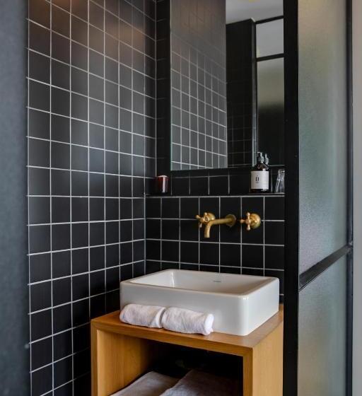 سوییت, The Duke Boutique