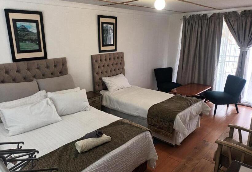 Семейный Номер, Mrakes Guesthouse