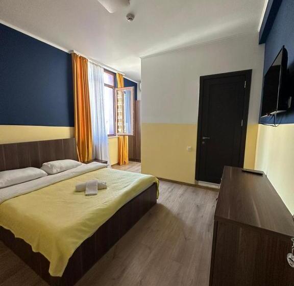 اتاق استاندارد سه نفره, Allaturqa Hotel Hostel