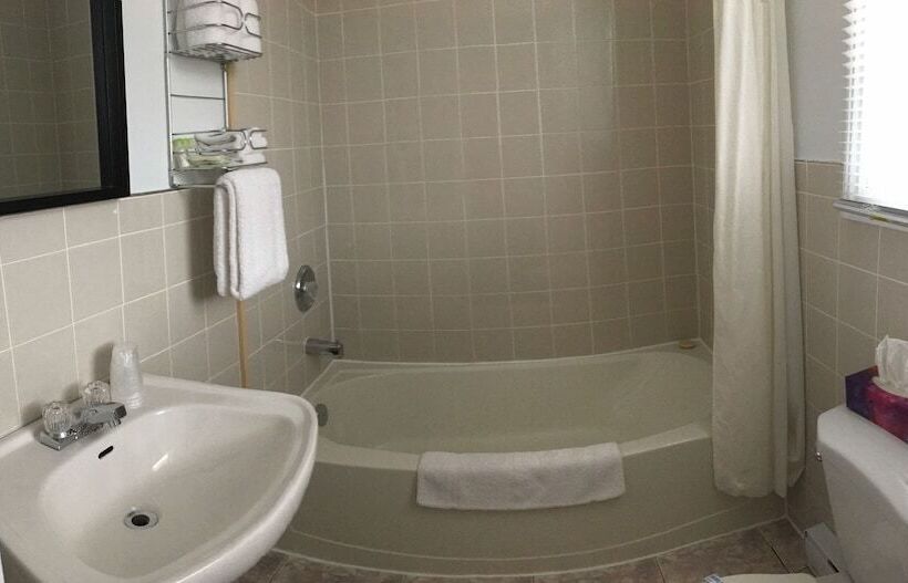 Номер Стандарт 2 Двуспальные Кровати, Motel Sainte Flavie