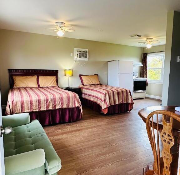 家庭工作室, Scenic Motel Moncton