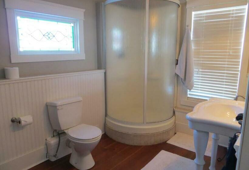 اتاق استاندارد, That Country Place B&b