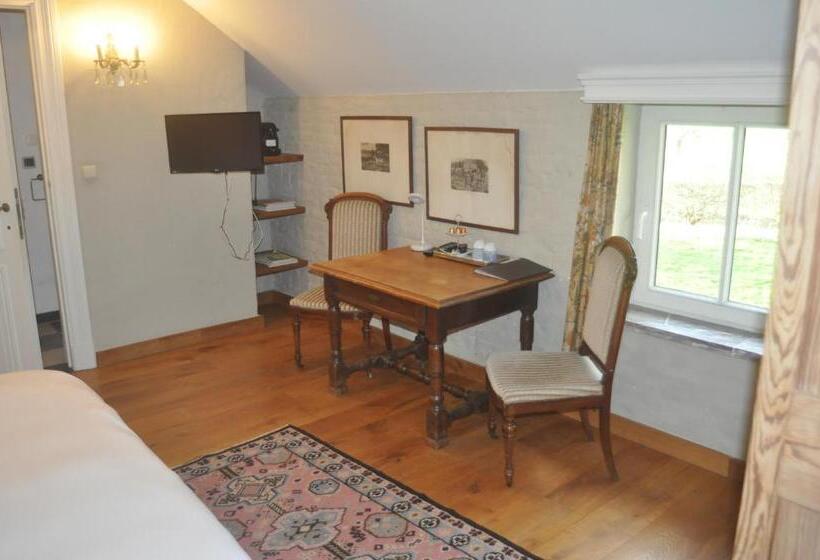 اتاق لوکس, B&b Kasteelhoeve De Tornaco