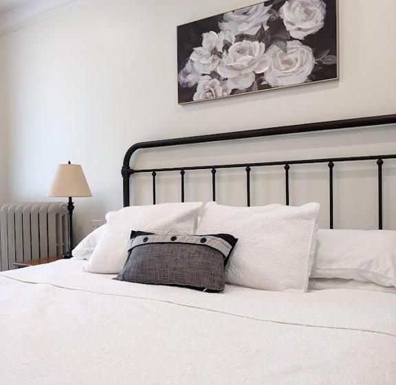 Люкс Кровать Кинг, Colborne Bed And Breakfast