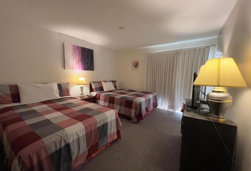 Номер Deluxe, Monashee Motel