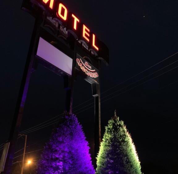 이코노미 룸, Motel Des Cascades