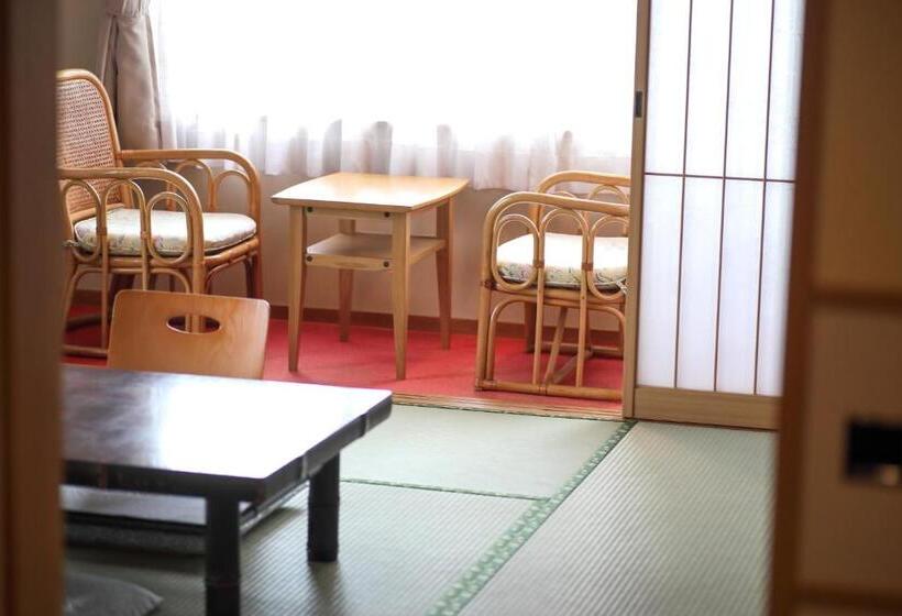 Номер Стандарт, Tsukasaya Ryokan