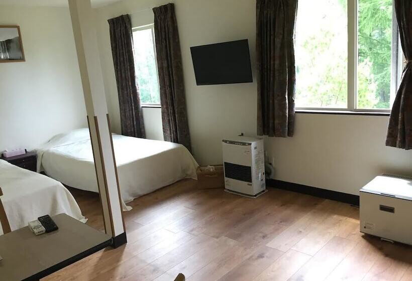 スタンダードルーム, Lodge Romulus