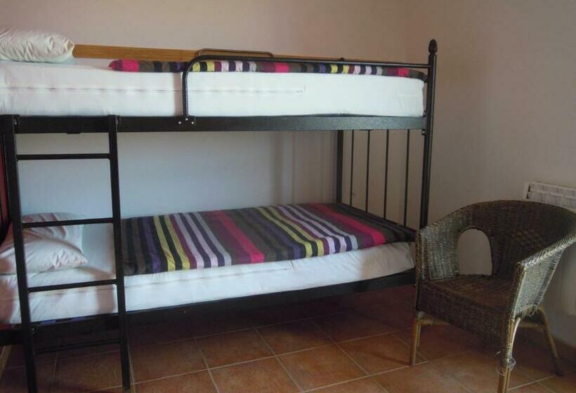 اتاق استاندارد چهار تخته, Albergue O Durmiñento