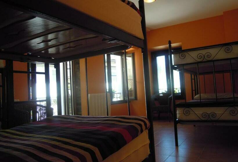 اتاق خانوادگی, Albergue O Durmiñento