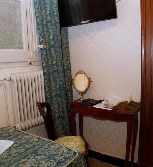 اتاق استاندارد یک نفره, Sitges Royal Rooms