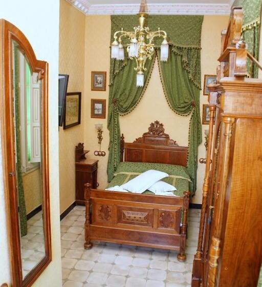 اتاق استاندارد با تراس, Sitges Royal Rooms