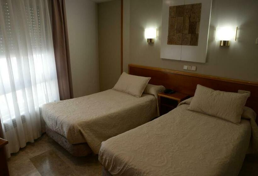 اتاق استاندارد, Escudero