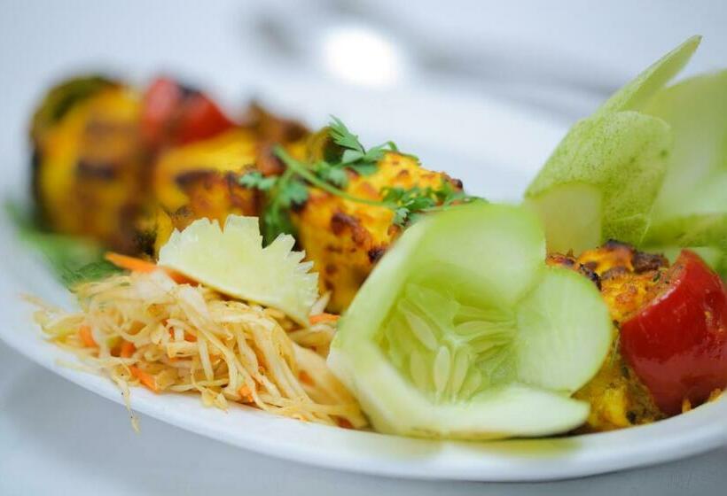 Номер Deluxe, Ganpati Palace