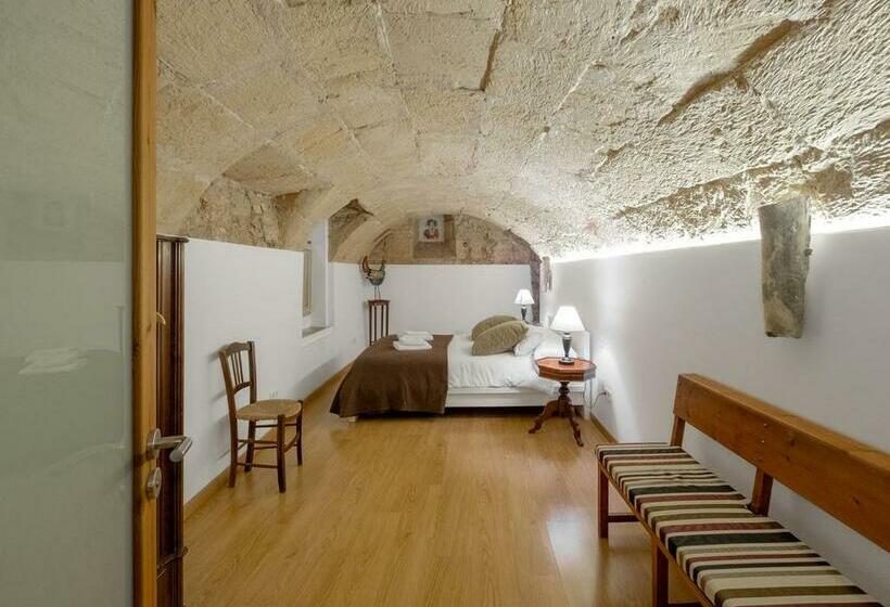 آپارتمان 2 خوابه, Ramón Llull House
