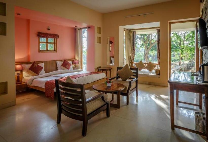 اتاق داخلی دلوکس, The Chitvan Resort