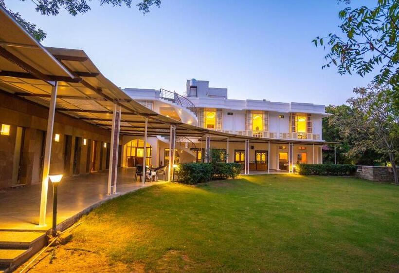 اتاق لوکس, The Chitvan Resort