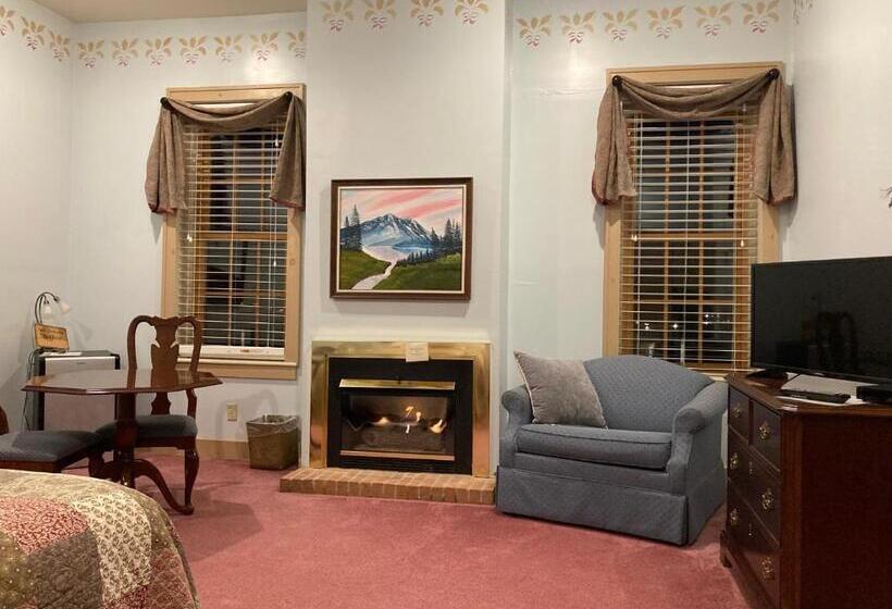 سوییت لوکس, Oak Valley Inn And Suites