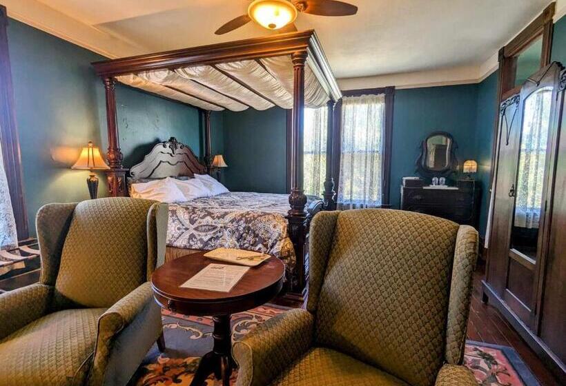 디럭스 스위트, Swantown Inn