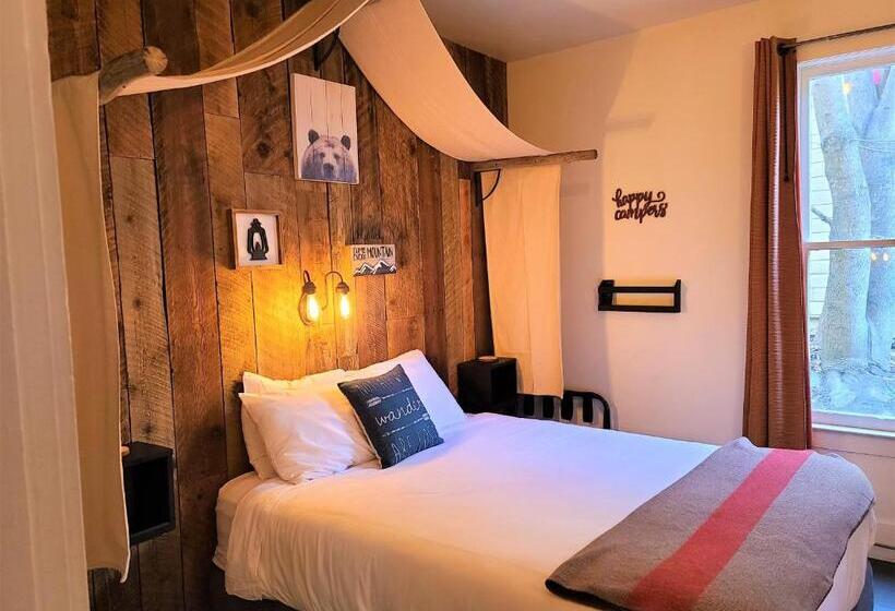 ファミリールーム, Mrs. Anderson's Lodging